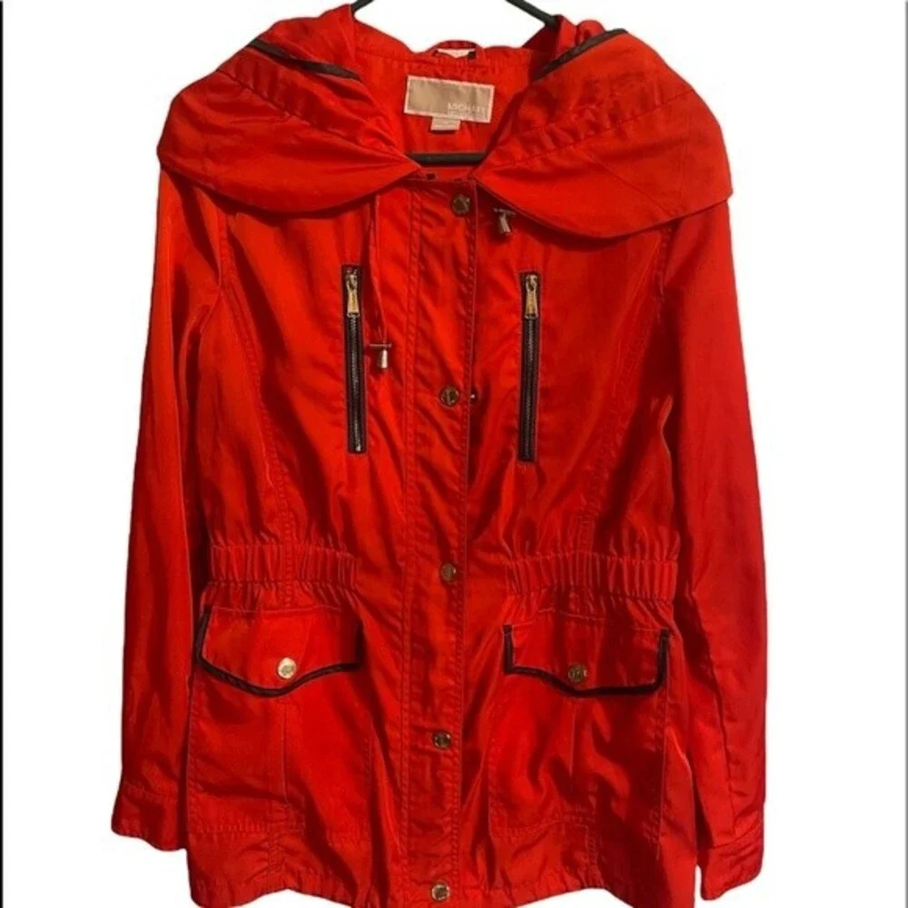Michael Kors Hooded Raincoat. Gold Zippers. Multiple Pockets. Size Medium